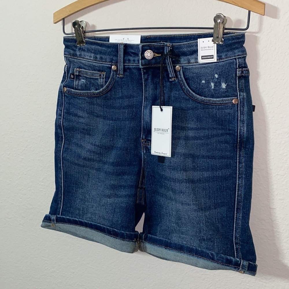 🪼NWT Judy Blue High Waisted distressed shorts! - Picture 2 of 12